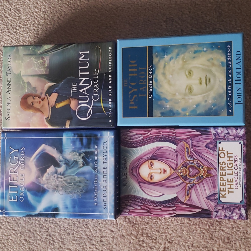 Oracle cards. Quantum Oracle, Energy Oracle, psychic tarot, Keepers of the light